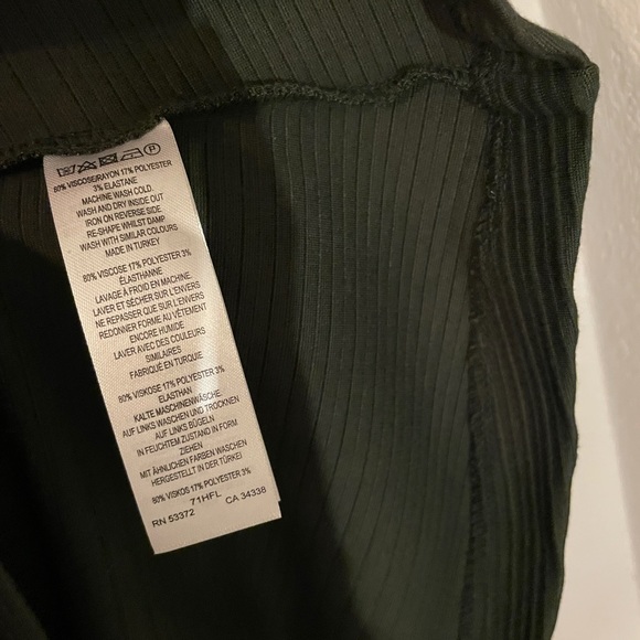 NWT Ribbed Dress - Picture 4 of 5